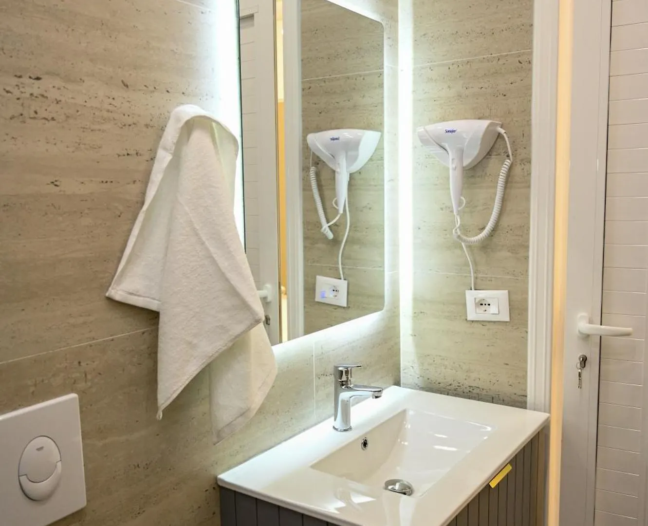 Swiss Lux Apartments Durrës