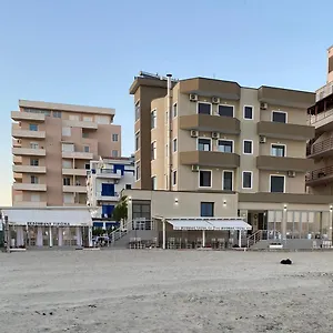 4* Szálloda Tirona